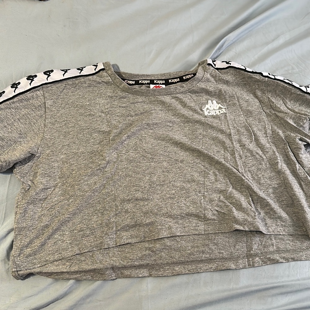 Kappa Gray Cropped Shirt